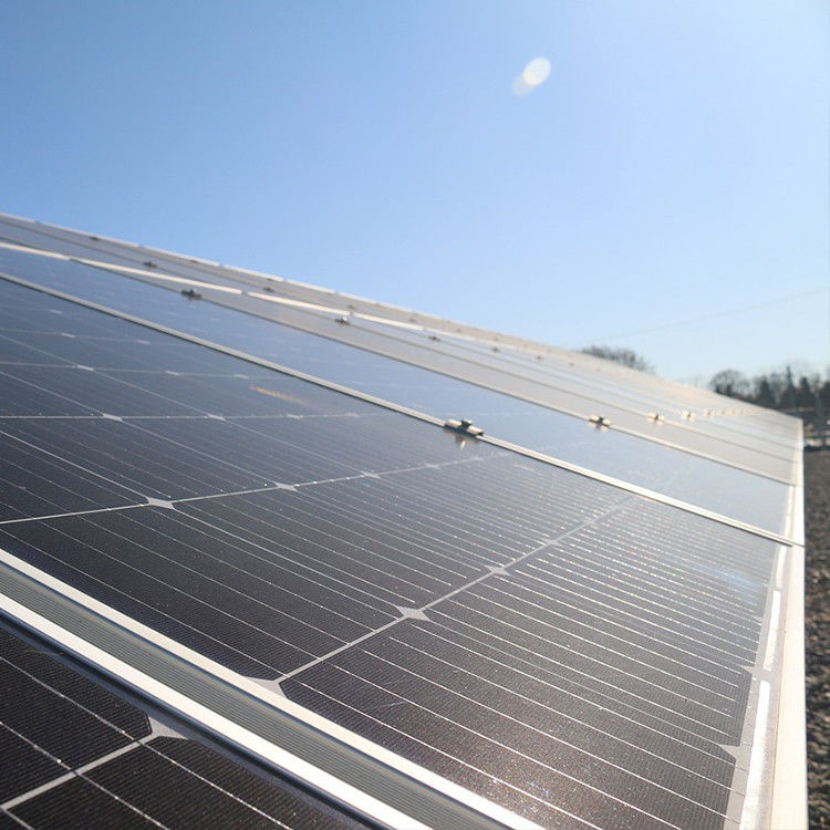 100W 110W 170W Panneau de cellules solaires mono PERC à bardeaux noir avec une efficacité de 23 à 24,2%
